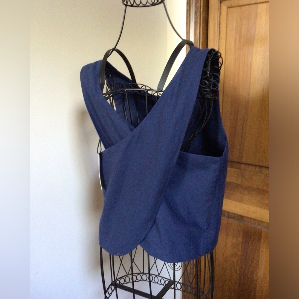 Kourt blue cross back top, new XL